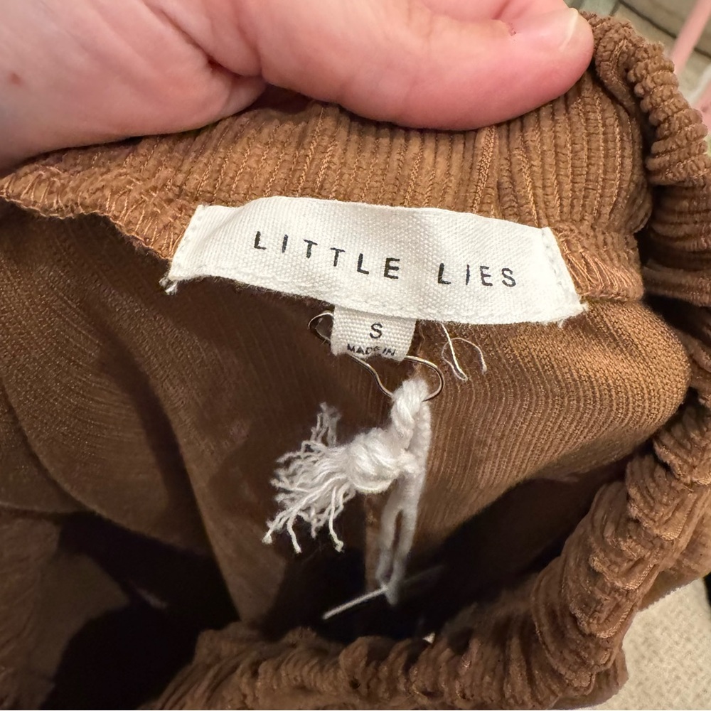 Little Lies Mocha Corduroy Cargo Skirt | Size Small | NWT - Picture 8 of 12